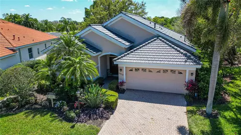 5212 Highbury Cir, Sarasota, FL 34238
