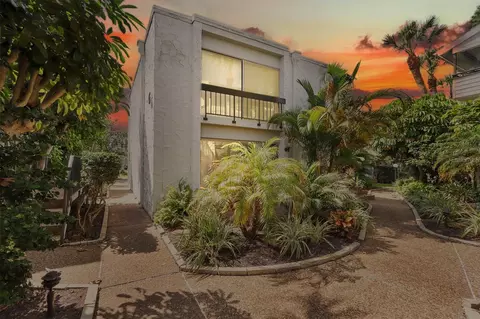 1555 Tarpon Center Dr #135, Venice, FL 34285