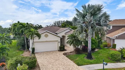 5718 52nd Ave W, Bradenton, FL 34210