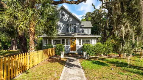1631 4th Ave E, Bradenton, FL 34208