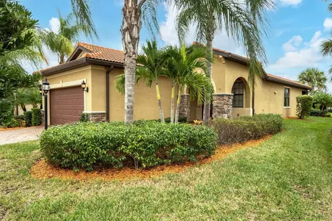 6743 Haverhill Ct, Lakewood Ranch, FL 34202