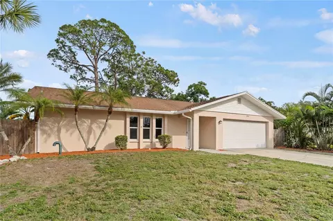 5747 Isanda Pl, Sarasota, FL 34231