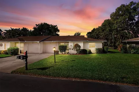 2979 Captiva Gardens Dr #22, Sarasota, FL 34231