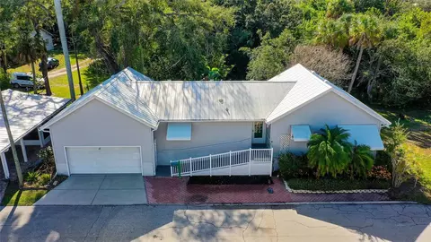 17 Ponce De Leon St, Bradenton, FL 34208