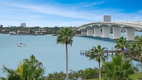 11 Sunset Dr #404, Sarasota, FL 34236
