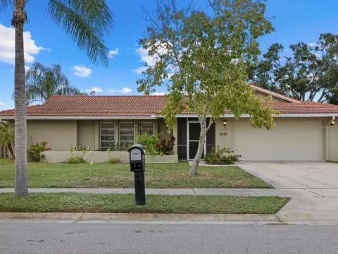 2921 Captiva Dr, Sarasota, FL 34231