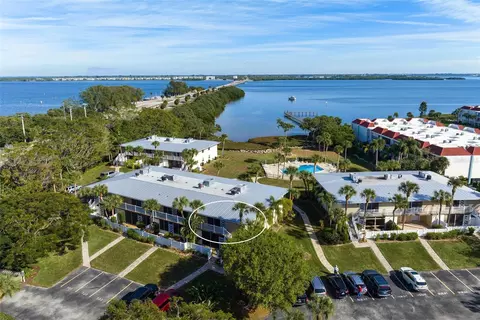 729 Manatee Ave, Holmes Beach, FL 34217