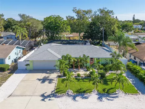 319 46th St NW, Bradenton, FL 34209