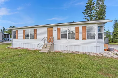 27880 Roanoke Cir, Punta Gorda, FL 33950