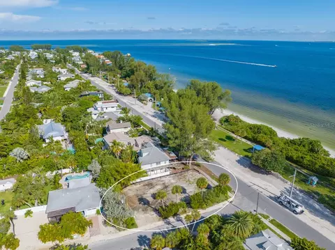 301 N Bay Blvd, Anna Maria, FL 34216