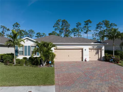 3075 Amadora Cir, Cape Coral, FL 33909