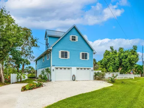 219 Ravenna St N, Nokomis, FL 34275