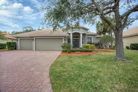 7057 74th St Cir E, Bradenton, FL 34203