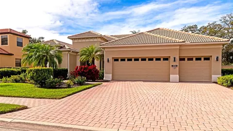 4688 Tuscana Dr, Sarasota, FL 34241