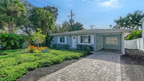 1974 Hyde Park St, Sarasota, FL 34239