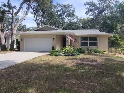 1011 72nd St NW, Bradenton, FL 34209