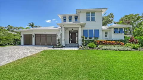 1706 Spring Creek Dr, Sarasota, FL 34239