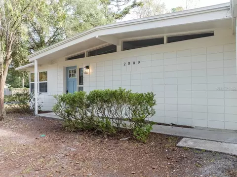2809 NE 10th St, Gainesville, FL 32609