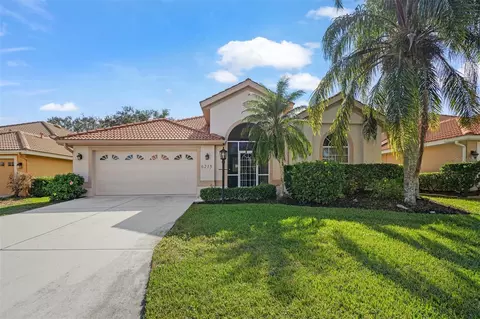 6215 Donnington Ct, Sarasota, FL 34238