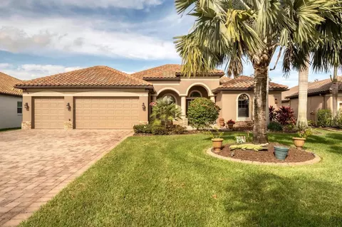 977 145th Street Cir NE, Bradenton, FL 34212