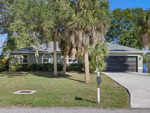 3005 Yorktown St, Sarasota, FL 34231