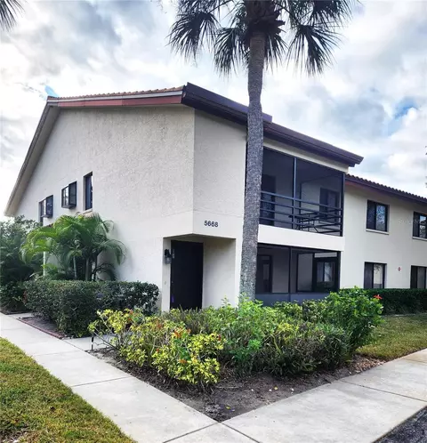 5668 Gardens Dr #201, Sarasota, FL 34243
