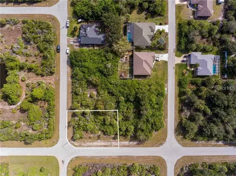 10098 Sunday Dr, Port Charlotte, FL 33981