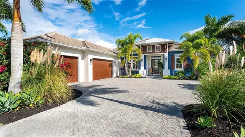 1023 143rd St NE, Bradenton, FL 34212