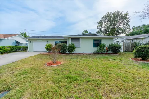 3603 York Dr W, Bradenton, FL 34205