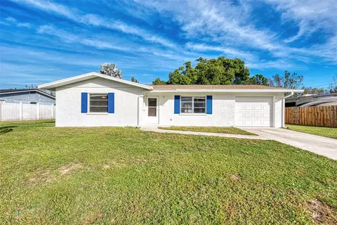 218 Malvern Dr, Venice, FL 34293