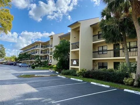 425 30th Ave W #C203, Bradenton, FL 34205