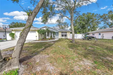 4046 Palau Dr, Sarasota, FL 34241