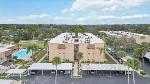 1330 Glen Oaks Dr E #164D, Sarasota, FL 34232