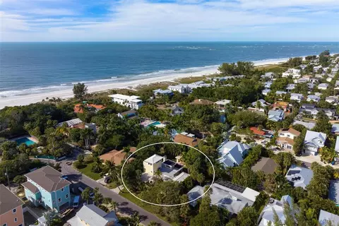 116 White Ave, Holmes Beach, FL 34217