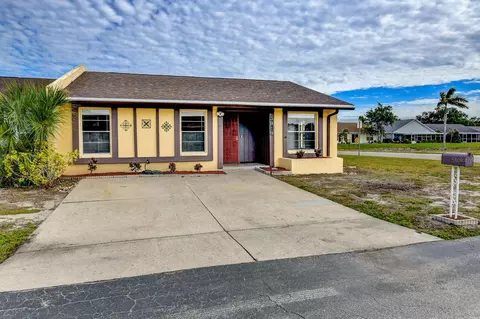 3919 40th St W, Bradenton, FL 34205