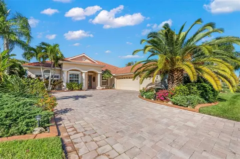 2924 Seasons Blvd, Sarasota, FL 34240
