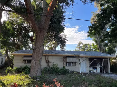 5914 Albert Pl, Sarasota, FL 34231