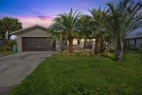 880 Silver Springs Ter NW, Port Charlotte, FL 33948