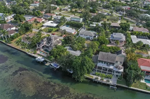 6434 Hollywood Blvd, Sarasota, FL 34231