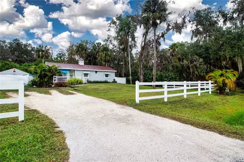 3608 29th St E, Palmetto, FL 34221