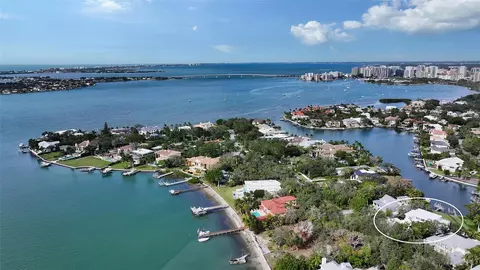 1515 Hillview Dr, Sarasota, FL 34239