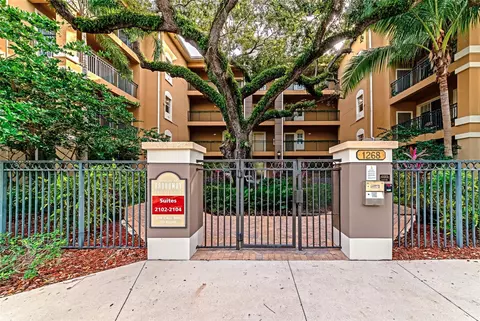 1268 11th St #2201, Sarasota, FL 34236