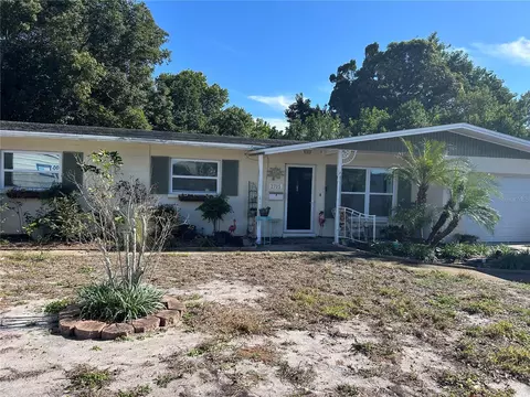 2705 Oxford Dr W, Bradenton, FL 34205