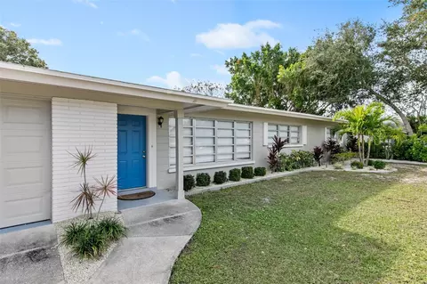 2456 Sunnyside St, Sarasota, FL 34239