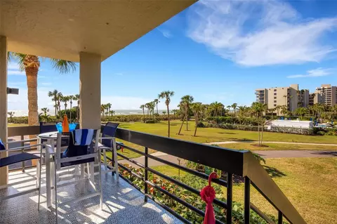 1075 Gulf Of Mexico Dr #101, Longboat Key, FL 34228