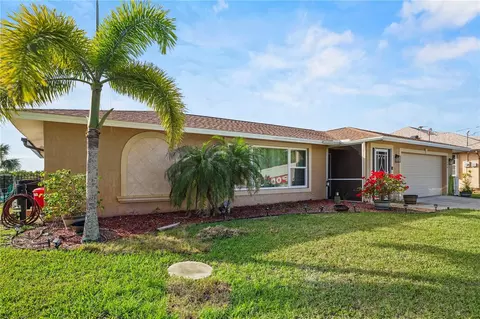 18698 Ayrshire Cir, Port Charlotte, FL 33948
