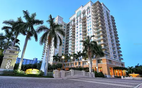 800 N Tamiami Trl #301, Sarasota, FL 34236