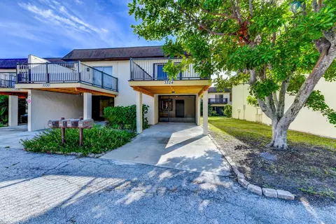 3324 Ramblewood Ct #B-31, Sarasota, FL 34237