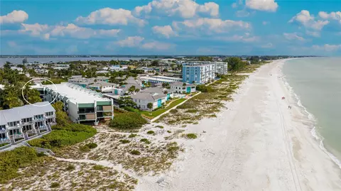5608 Gulf Dr #205, Holmes Beach, FL 34217