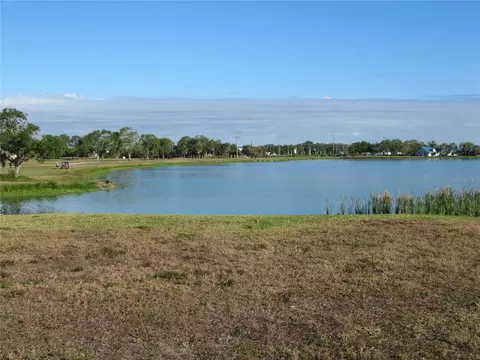 9225 Raes Creek Pl, Palmetto, FL 34221